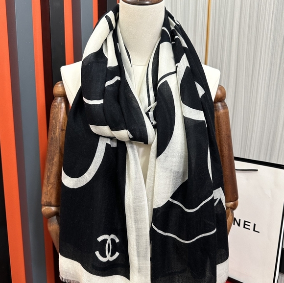 Chanel double c cashmere long scarf - Picture 1 of 9